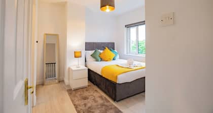 Modern & Spacious 3-bedroom house in gorgeous Galway with Parking