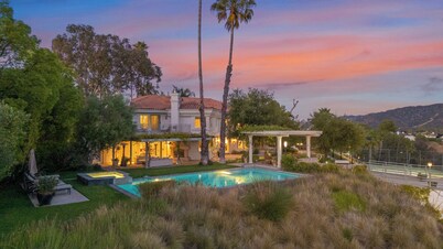 Villa Clarinda - Architect-designed Dream Estate With Theater & Outdoor Oasis
