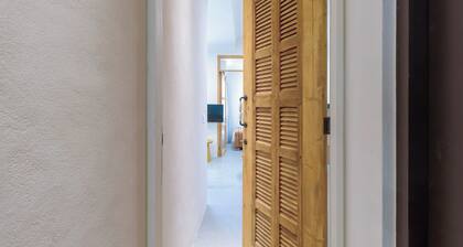 Daisy 2BR Apartment In Gemmayze
