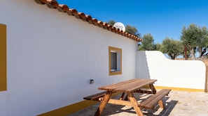 Outdoor dining - Kochab Alentejo - Studio House, Sleeps 2 (Gáfete)