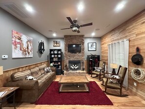 Smart TV, DVD player, stereo