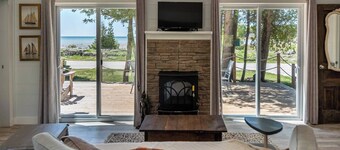 Merry Light Cove- Waterfront on Lake Huron & Sauna