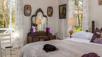 1 bedroom, iron/ironing board, bed sheets