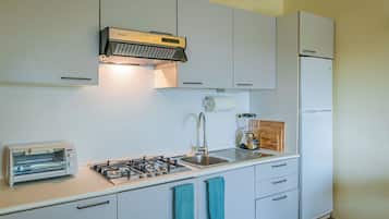 Microwave, stovetop
