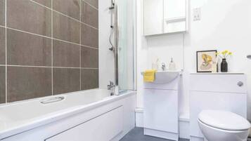 Apartment, 1 Bedroom, Non Smoking | Bathroom