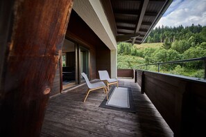 Comfort Apartment, 2 Bedrooms, Mountain View | Balcony