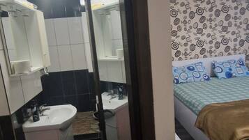 1 habitación y wifi