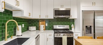 Elm City Escape - Modern + Cozy