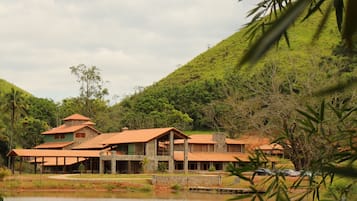 Fachada de la propiedad