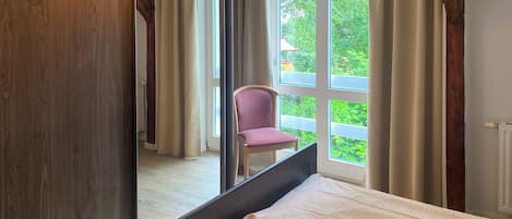 2 bedrooms, free WiFi