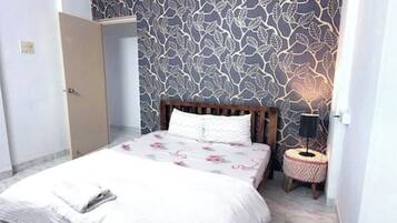 2 chambres, fer et planche Ă repasser, Wi-Fi, draps fournis