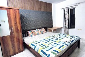 2 bedrooms, iron/ironing board, WiFi, bed sheets - Modern 2bhk Apt with Kitchen (Pune)