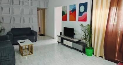 Modern 2bhk Apt with Kitchen