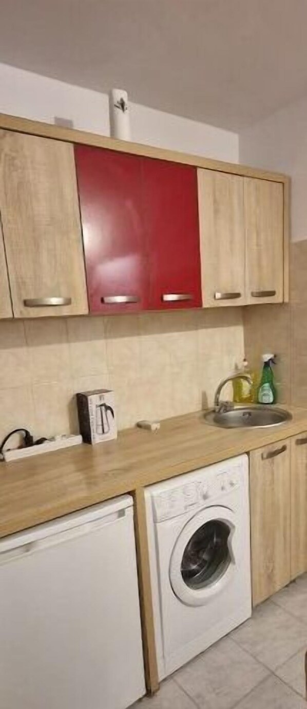 Oven, stovetop, dishwasher - Studio City Năvodari (Navodari)