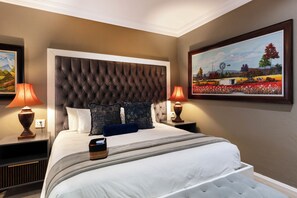Standard Suite | In-room safe, free WiFi, bed sheets