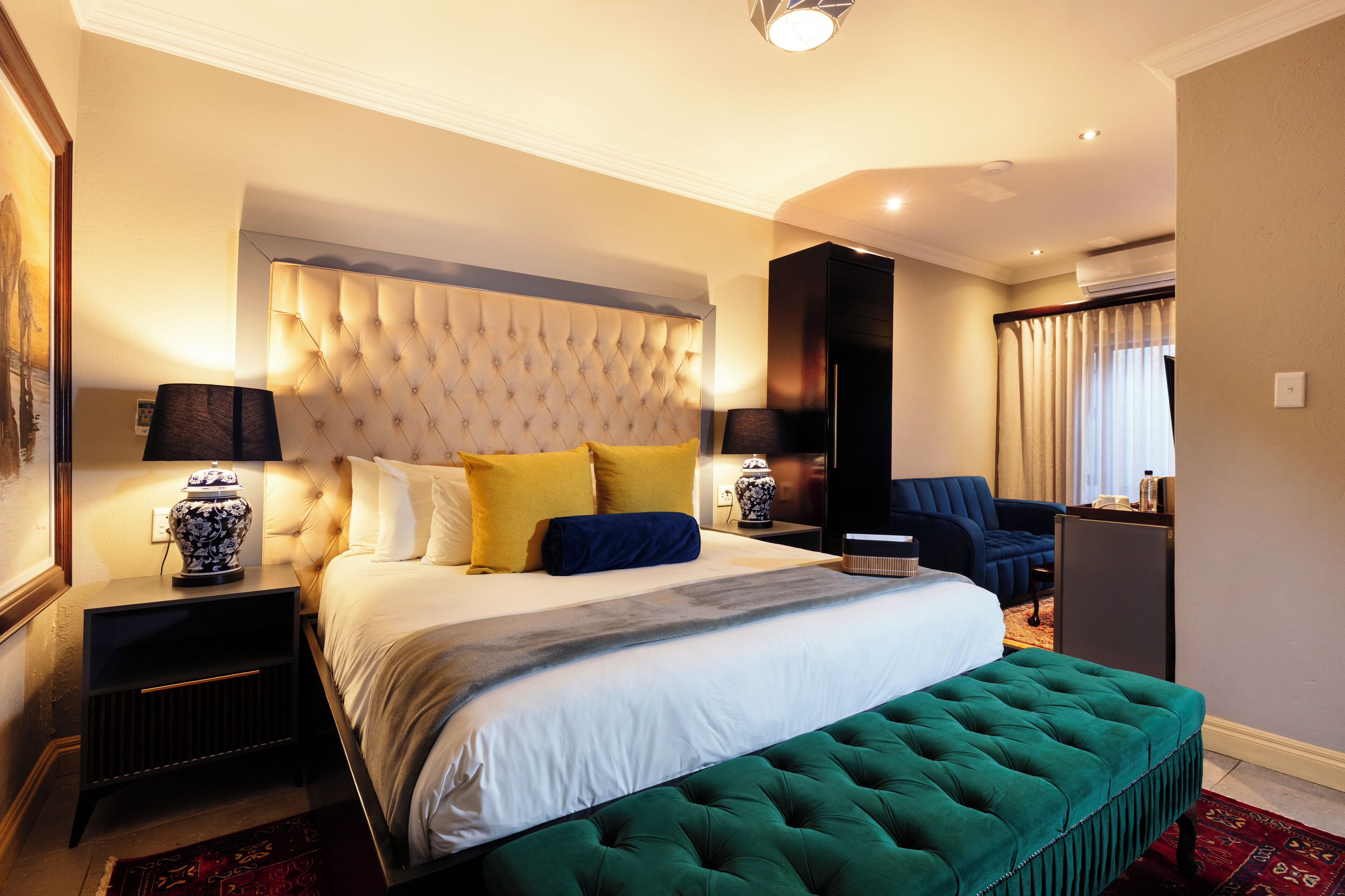 In-room safe, free WiFi, bed sheets