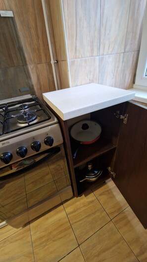 Forno, piano cottura, lavastoviglie