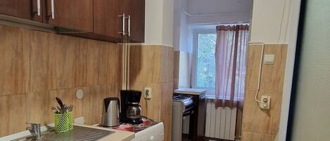 Uuni, liesi, astianpesukone