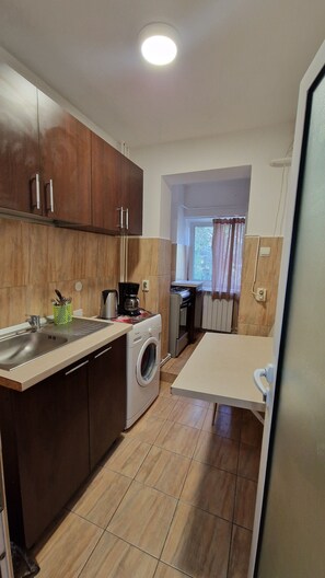 オーブン、コンロ、食器洗い機