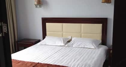 LongYuan Holiday Hotel