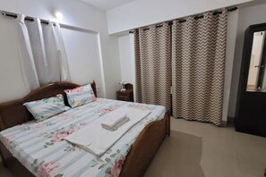 1 bedroom, iron/ironing board, WiFi, bed sheets