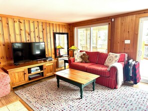 Smart-tv och eldstad