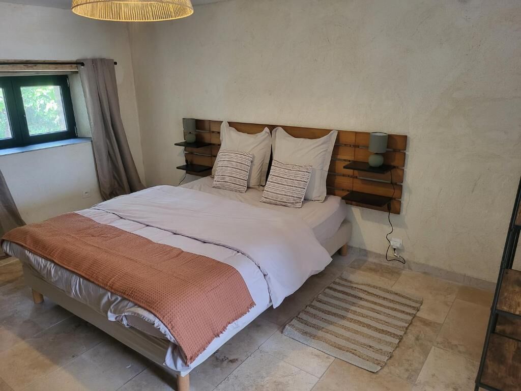 Habitación Deluxe doble, balcón, vistas al patio | Cortinas opacas y sistema de insonorización