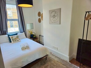 2 bedrooms, iron/ironing board, free WiFi, bed sheets