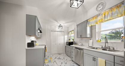 Family friendly 4-bedroom home with room for multiple boat trailers in Somerset