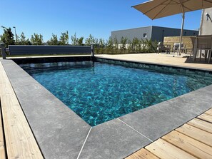 Outdoor pool, a heated pool - NEW: Villa with pool and large sunset terrace (Roscoff)