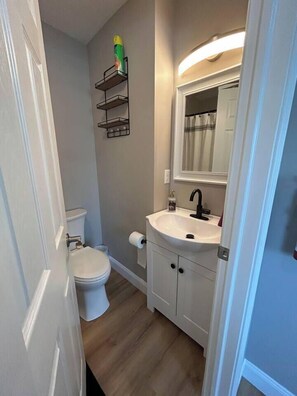 Umweltfreundliche Kosmetikartikel, Haartrockner, Handtücher