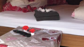 Classic-Doppelzimmer, Gartenblick | Kostenlose Babybetten, kostenloses WLAN, Bettwäsche