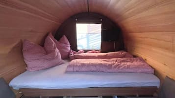 Habitación clásica doble, vistas al jardín | Cunas gratuitas, wifi gratis, ropa de cama