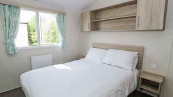 2 bedrooms, individually decorated, individually furnished, free WiFi