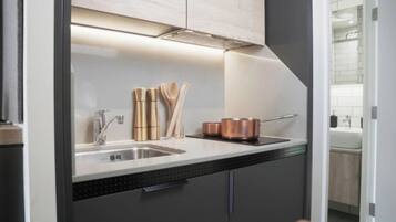 Studio, Non Smoking | Private kitchen