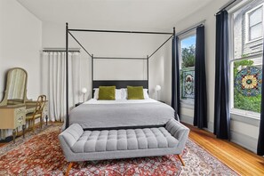 4 bedrooms, iron/ironing board, WiFi, bed sheets - Stunning Nashville Home close to Downtown / Bdwy (Nashville)