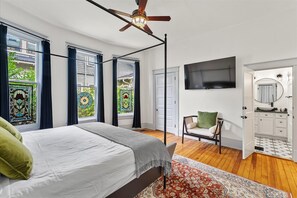 4 chambres, fer et planche à repasser, Wi-Fi, draps fournis