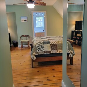 1 bedroom, iron/ironing board, free WiFi, bed sheets - Cozy Cabin (Burnside)