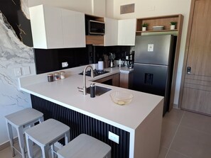 Fridge, microwave, oven, stovetop