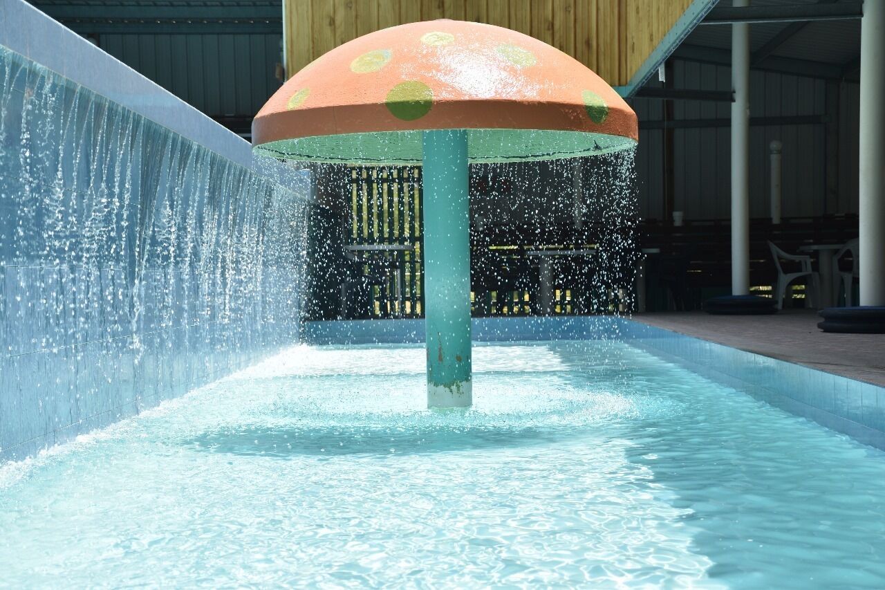 Outdoor pool, pool umbrellas