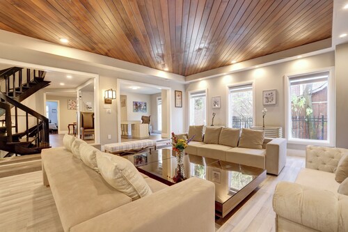 Joyful Mansion with Charm Indoor