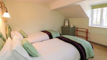 2 habitaciones, decoración personalizada y muebles diferentes