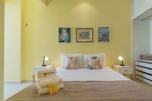 Superior Apartment, 2 Bedrooms, Air conditioning | Blackout drapes, iron/ironing board, free WiFi