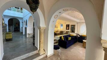 House, 3 Bedrooms | Living area