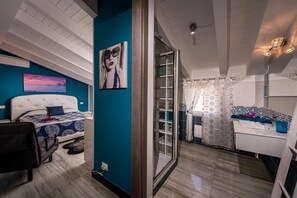 4 chambres, fer et planche à repasser, lit parapluie, Wi-Fi gratuit