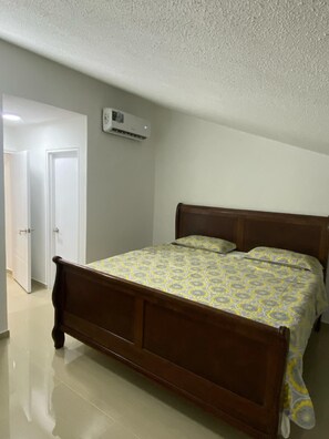 2 bedrooms, WiFi - Town house con salida al canal  en la encantadora Lechería (Lechería)