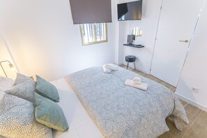 1 chambre, fer et planche à repasser, Wi-Fi gratuit, draps fournis