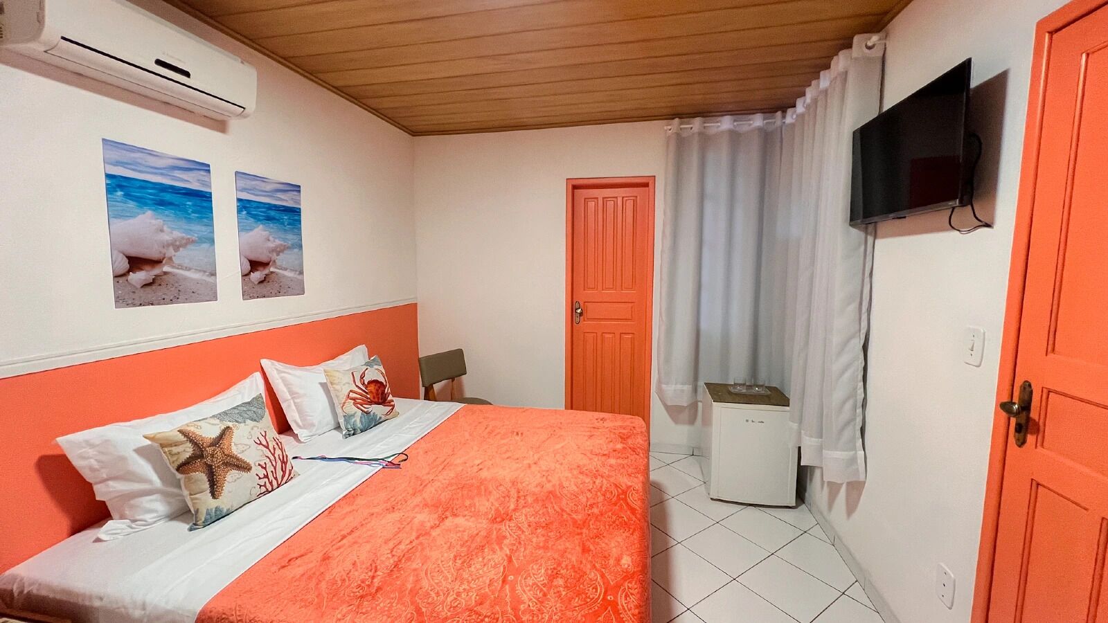 Triple Room | Iron/ironing board