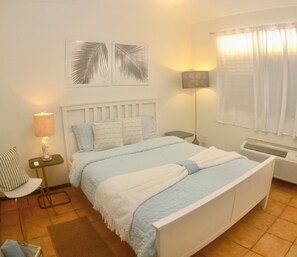 3 室のベッドルーム、デスク、アイロン / アイロン台、WiFi (無料)