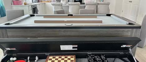 冰箱、微波炉、烤箱、炉灶